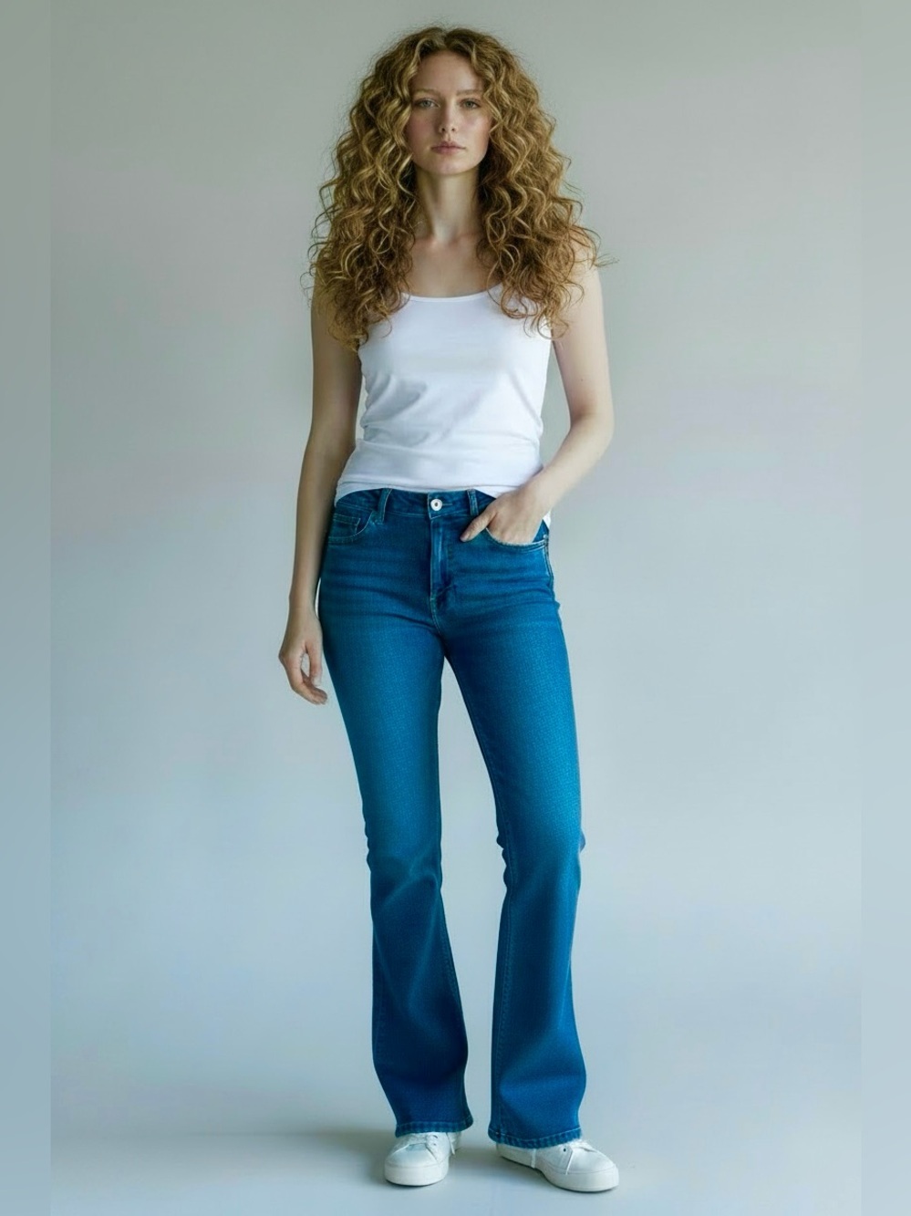 Joe’s Jeans Denim Dark Indigo Midrise Flares Women’s Size 28